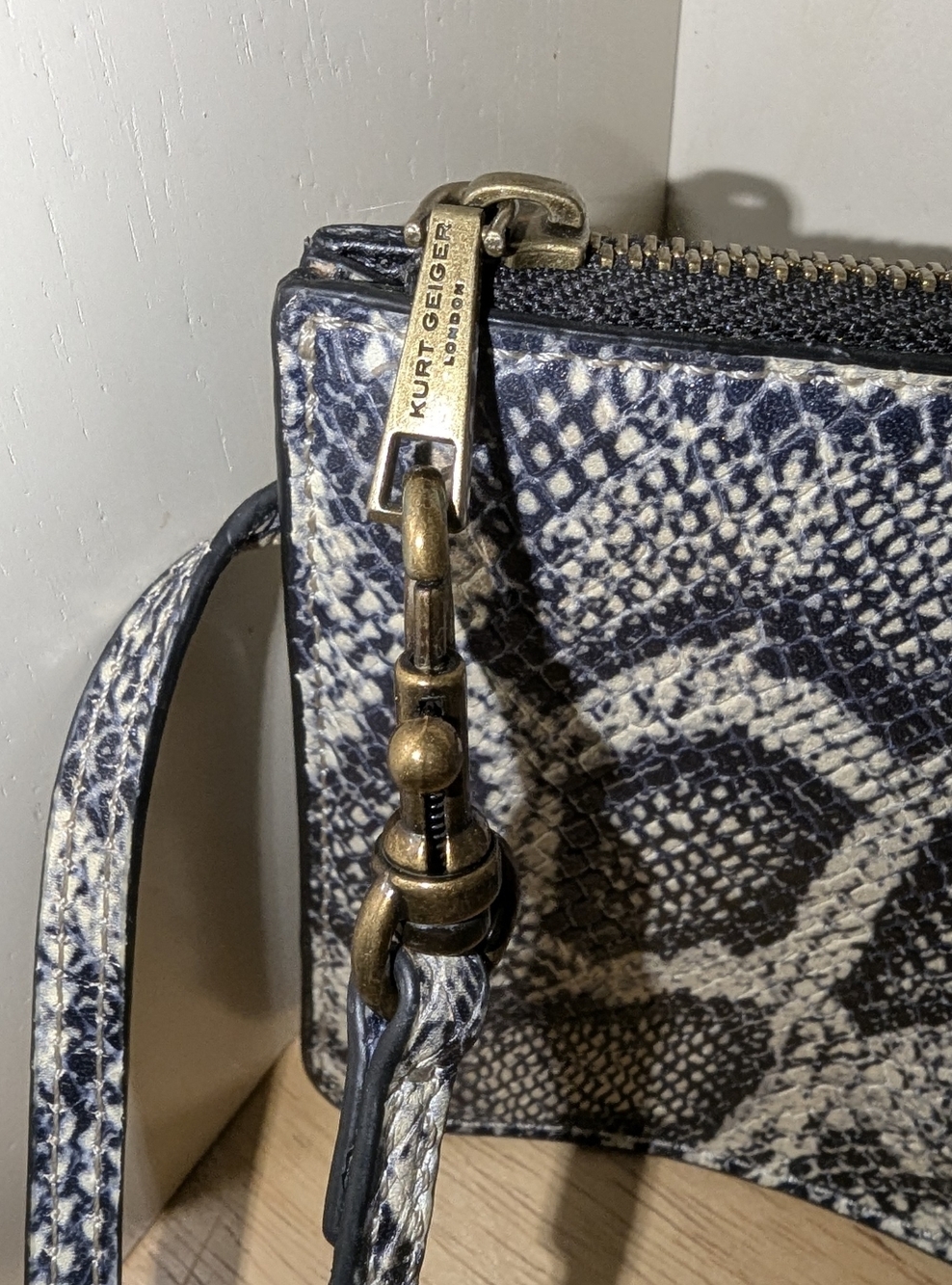 Kurt Geiger Snake-Print Chelsea Shopper Tote - Neutral Black & Cream - Picture 7 of 10